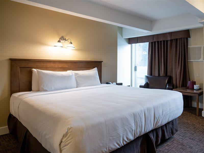 Irwin'S Mountain Inn Banff Ngoại thất bức ảnh