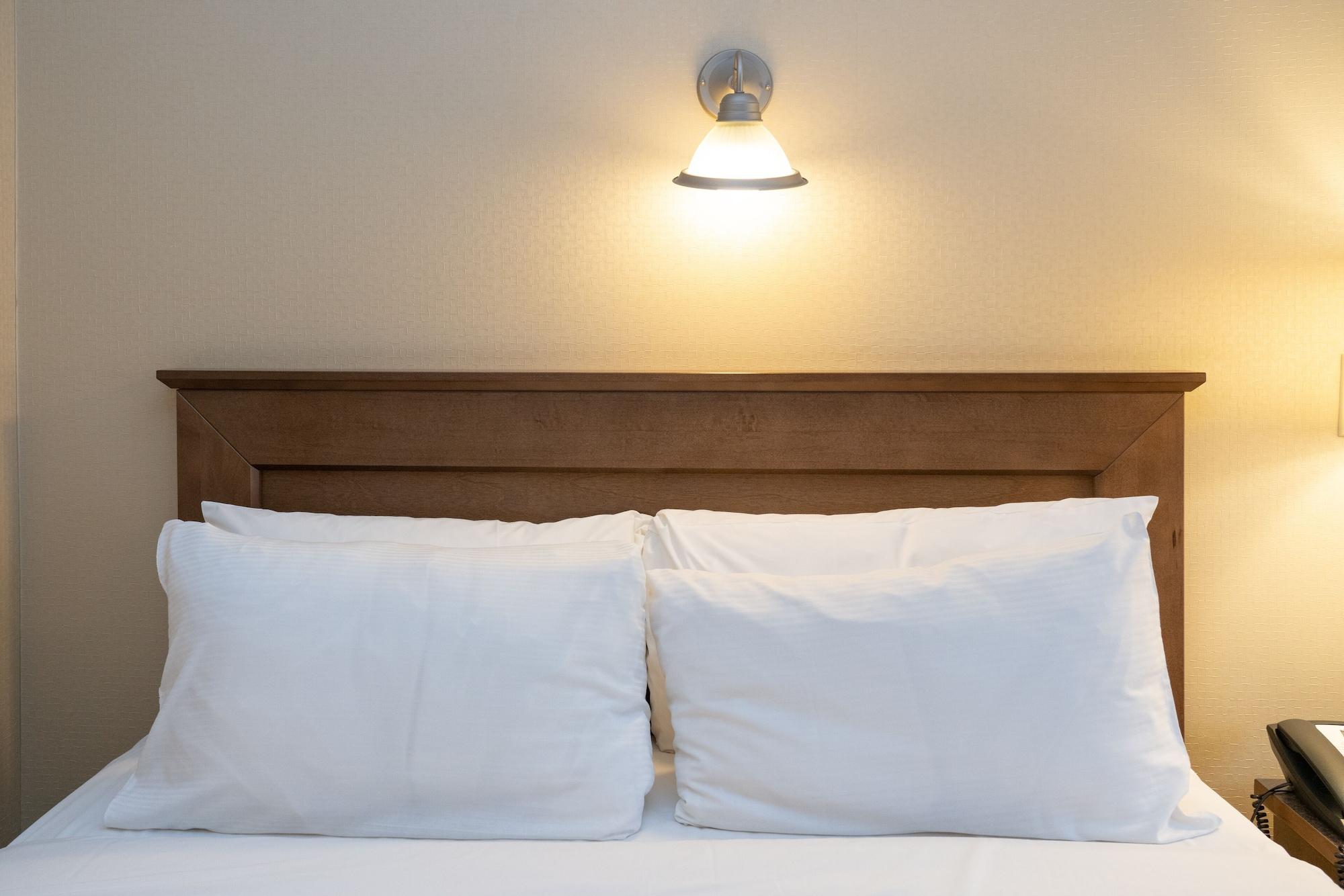 Irwin'S Mountain Inn Banff Ngoại thất bức ảnh