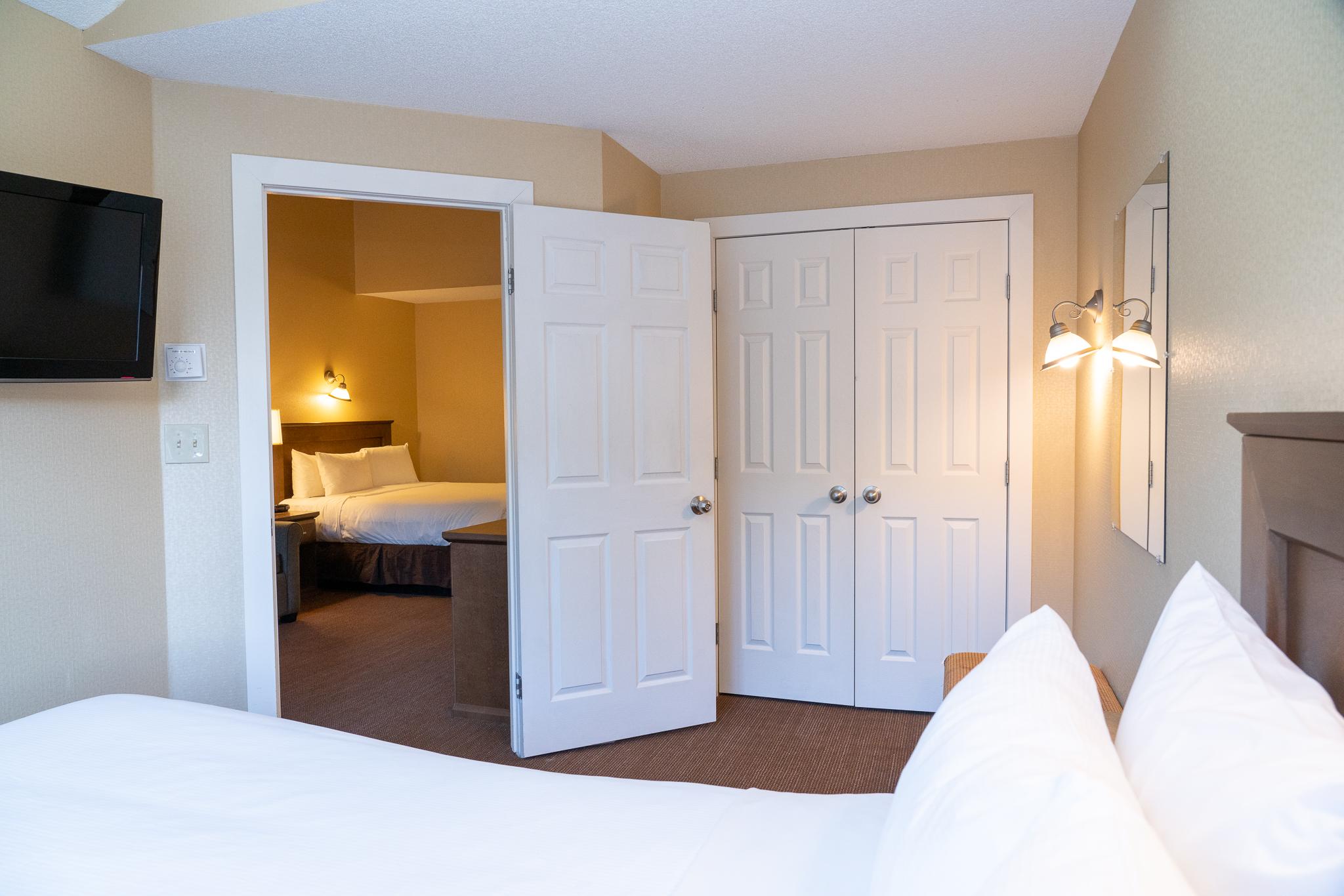 Irwin'S Mountain Inn Banff Ngoại thất bức ảnh