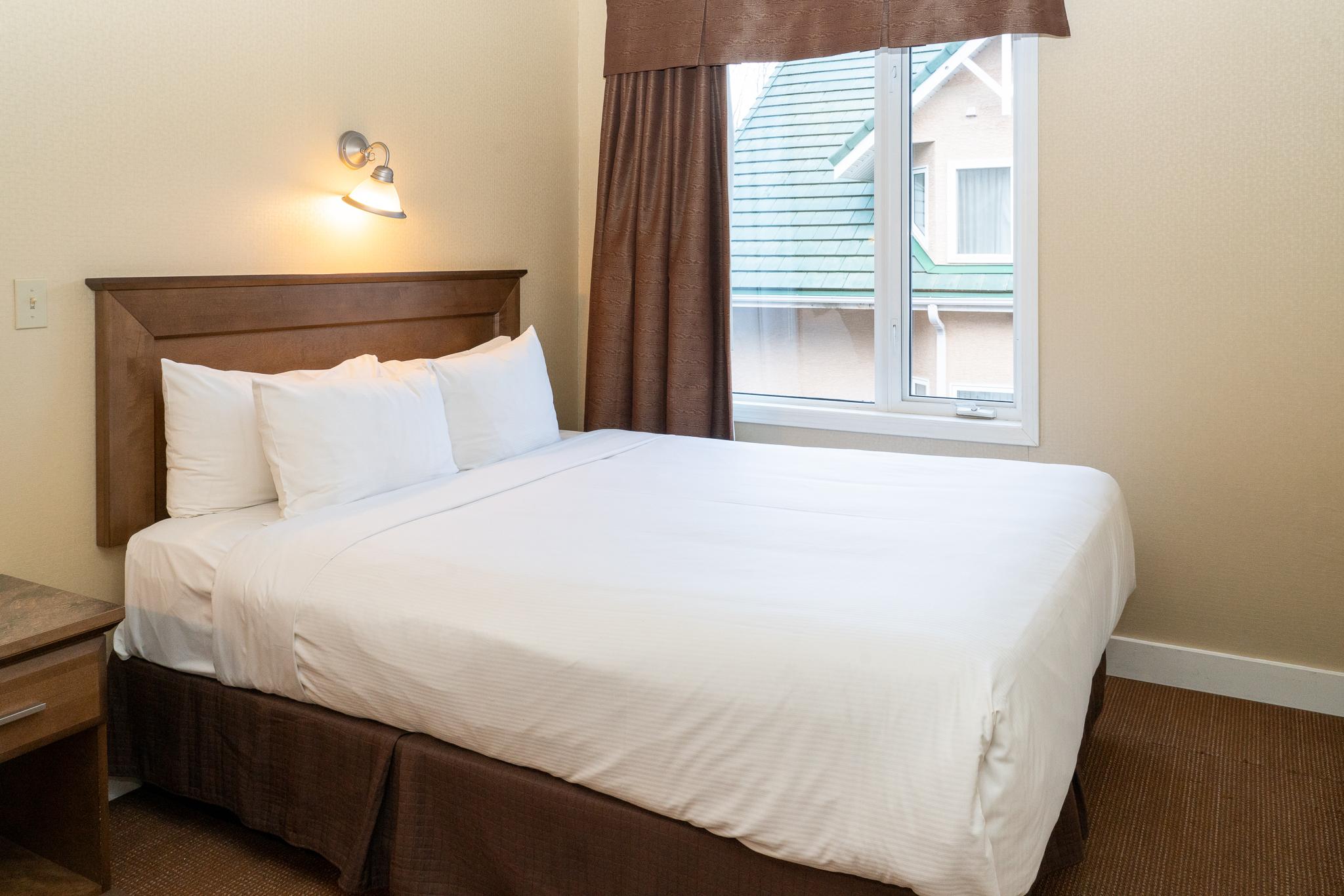 Irwin'S Mountain Inn Banff Ngoại thất bức ảnh