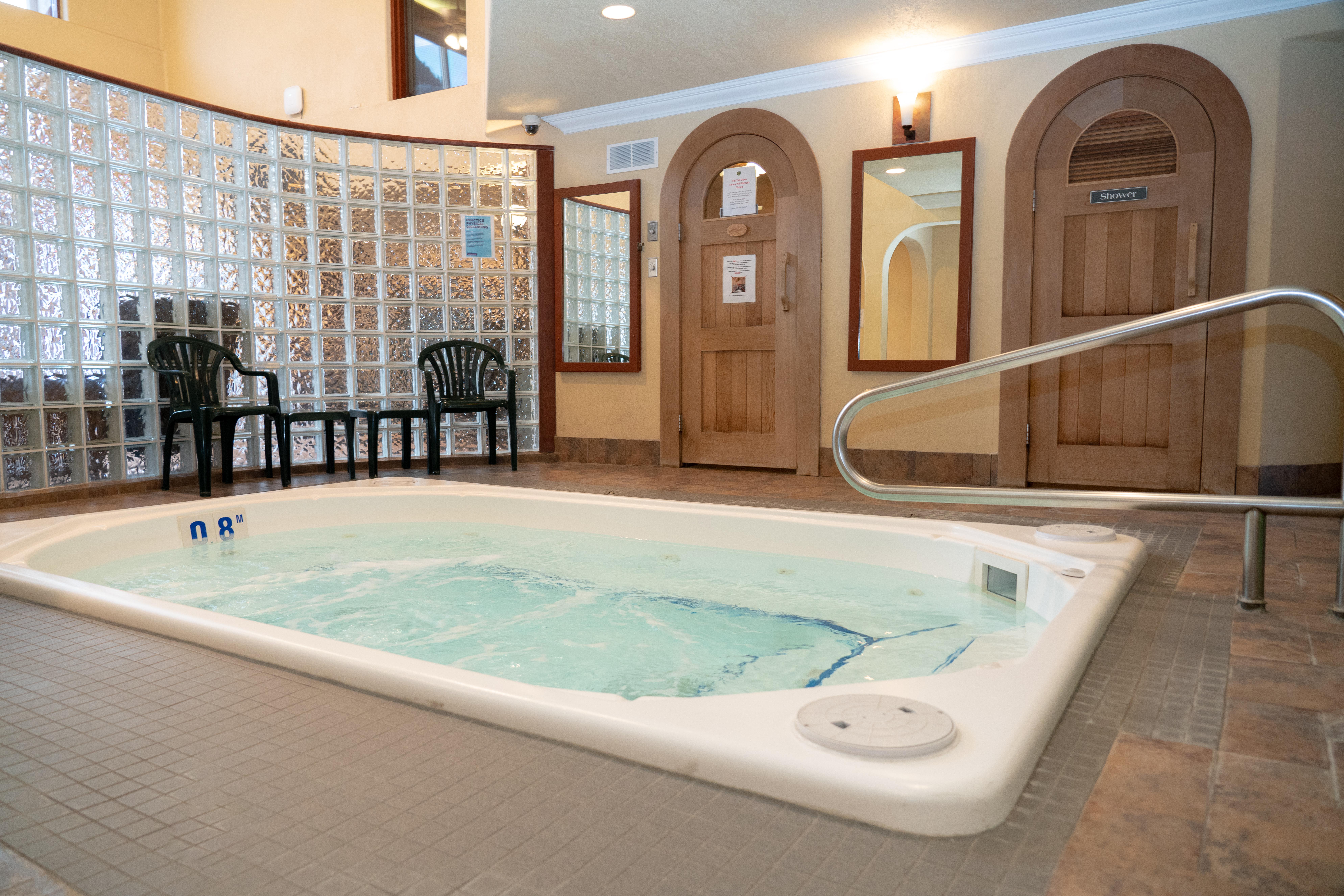 Irwin'S Mountain Inn Banff Ngoại thất bức ảnh