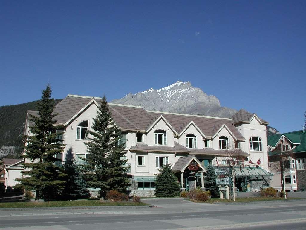 Irwin'S Mountain Inn Banff Ngoại thất bức ảnh