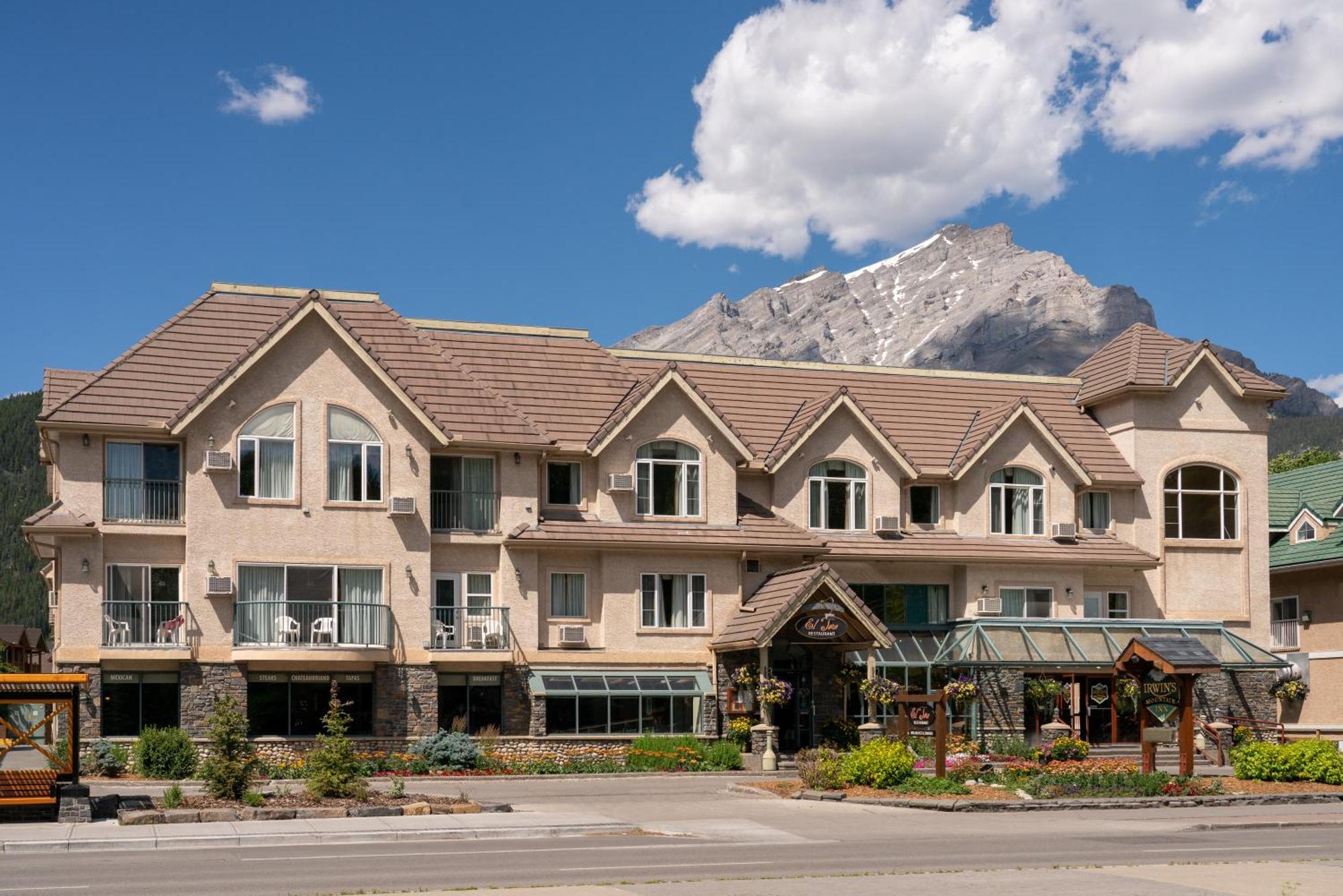 Irwin'S Mountain Inn Banff Ngoại thất bức ảnh