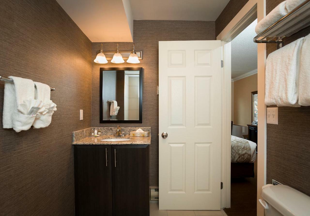Irwin'S Mountain Inn Banff Ngoại thất bức ảnh