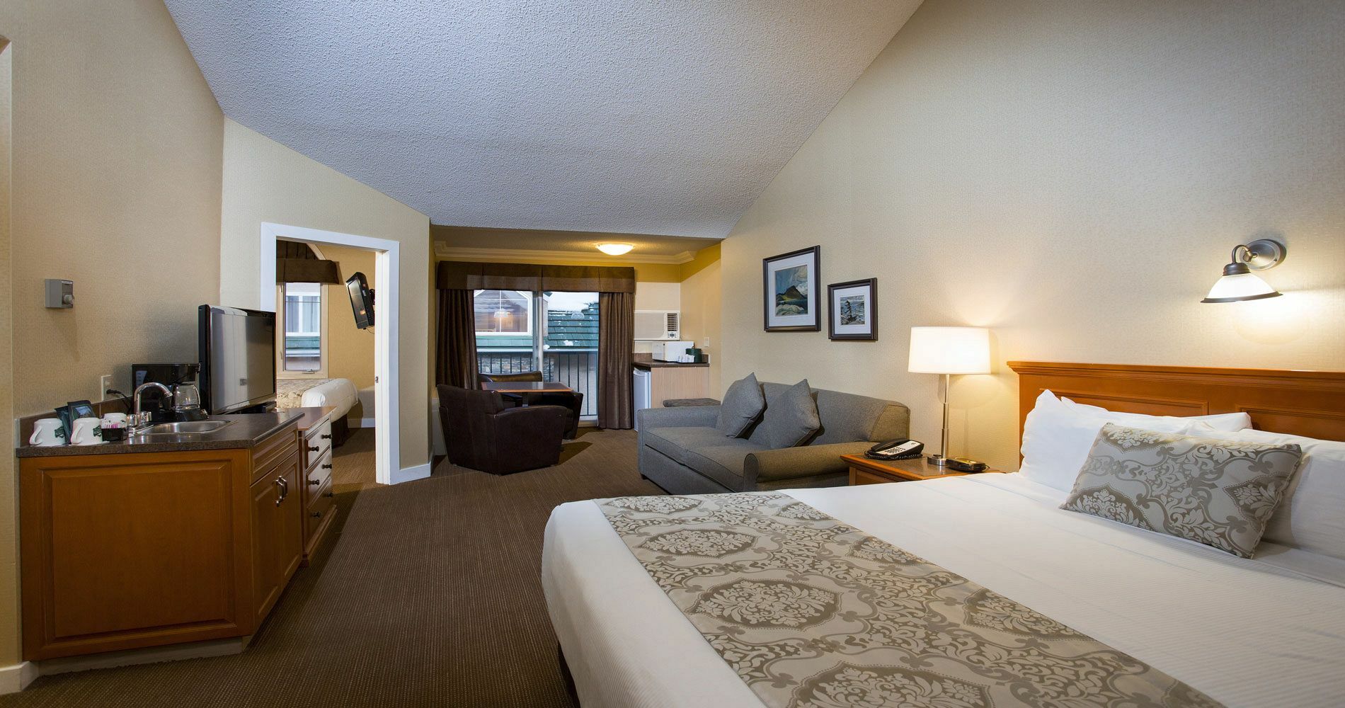 Irwin'S Mountain Inn Banff Ngoại thất bức ảnh