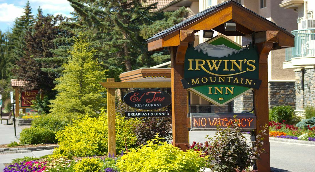 Irwin'S Mountain Inn Banff Ngoại thất bức ảnh